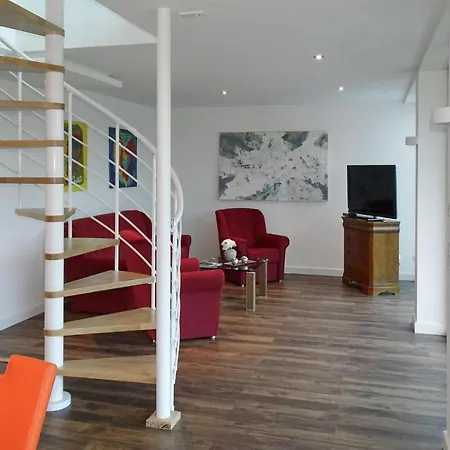 Haus 6 *