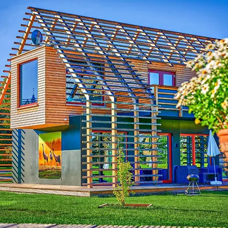 Haus 6 *
